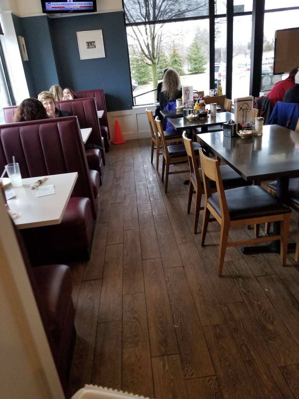 Lulus of Commerce | restaurant | 1001 Welch Rd #114, Commerce Charter Twp, MI 48390, USA | 2486691937 OR +1 248-669-1937