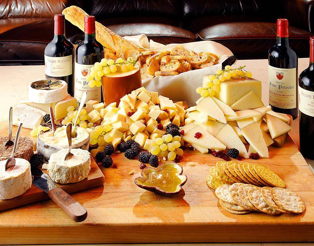 Vino Wine & Tapas Room | restaurant | 18046 W Ventura Blvd, Encino, CA 91316, USA | 8183432525 OR +1 818-343-2525