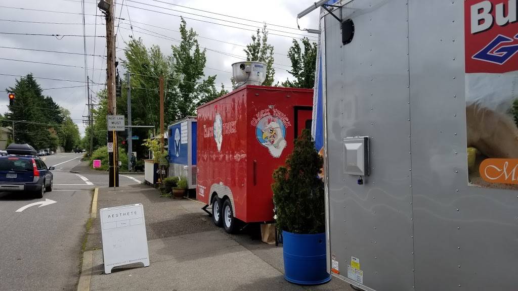 The Cluck Truck PDX | restaurant | 3530 SW Multnomah Blvd, Portland, OR 97219, USA | 3367078541 OR +1 336-707-8541