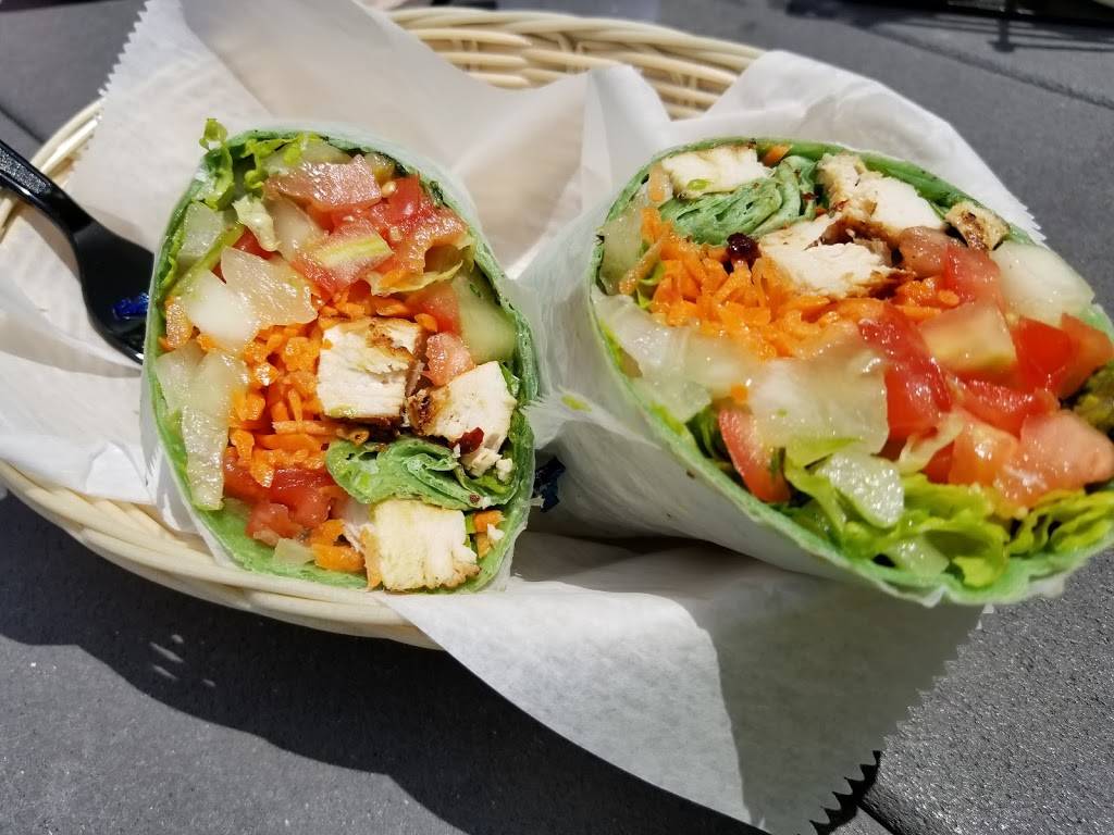 Miami Squeeze | restaurant | 18315 W Dixie Hwy, North Miami Beach, FL 33160, USA | 3059359544 OR +1 305-935-9544