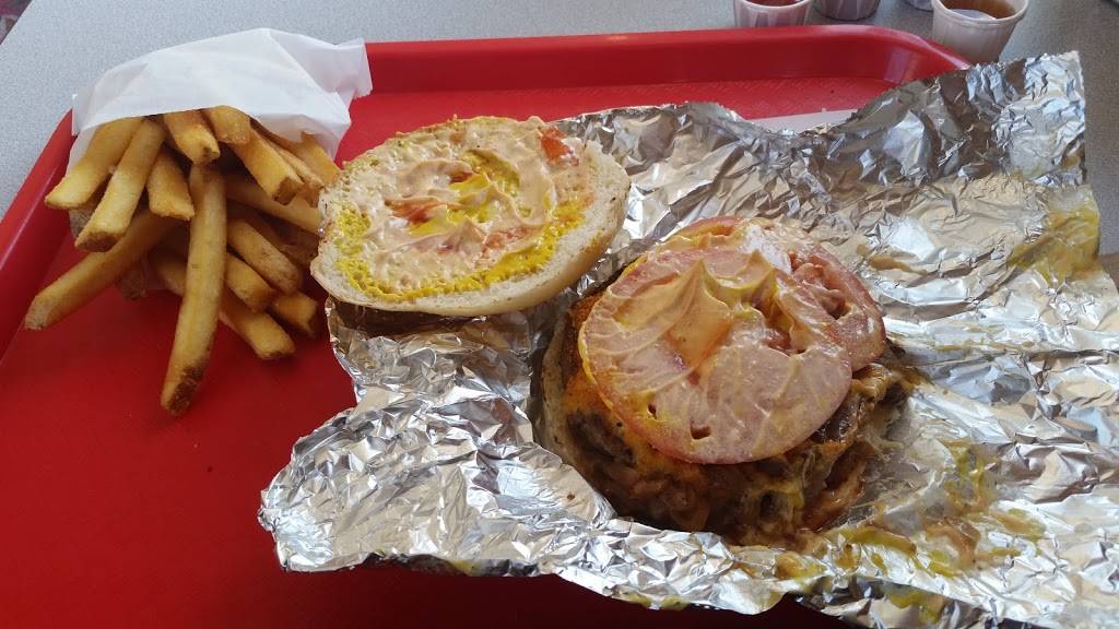 Johans Burger Express | meal takeaway | 3473 M-119, Harbor Springs, MI 49740, USA | 2312424800 OR +1 231-242-4800