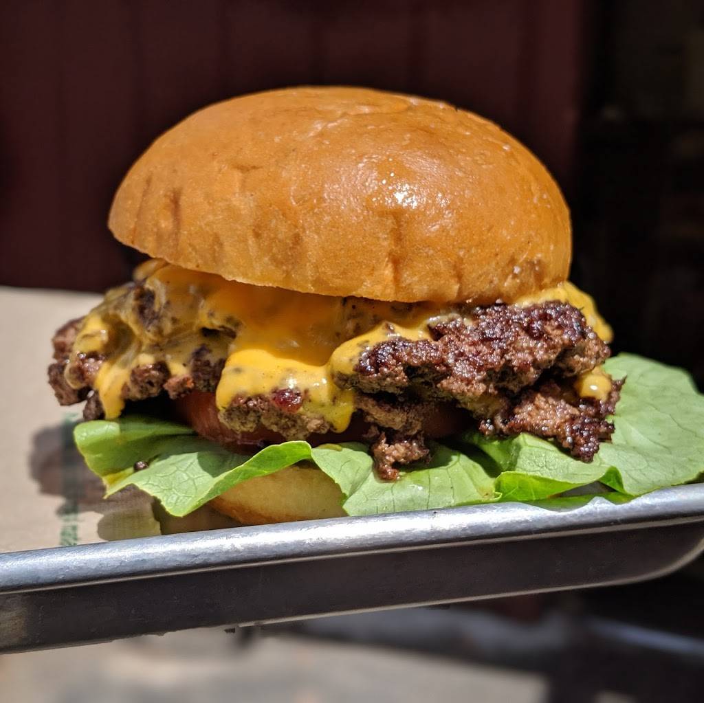 Squeaky Bs | restaurant | Box 1244, 1000 Grand Ave, Grand Lake, CO 80447, USA | 9707988221 OR +1 970-798-8221