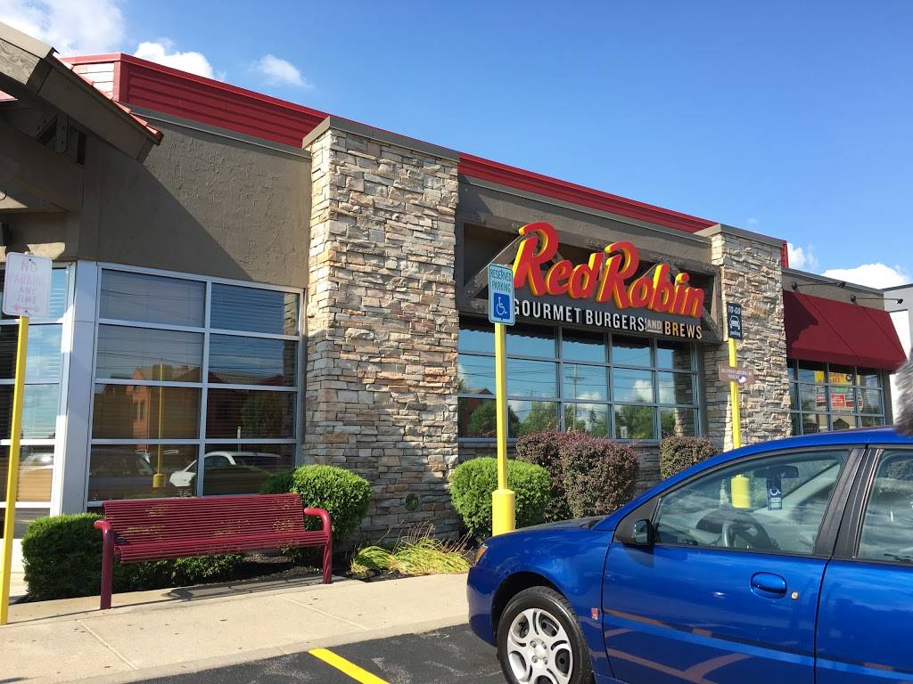 Red Robin Gourmet Burgers and Brews | restaurant | 4080 Maple Rd, Amherst, NY 14226, USA | 7168344100 OR +1 716-834-4100