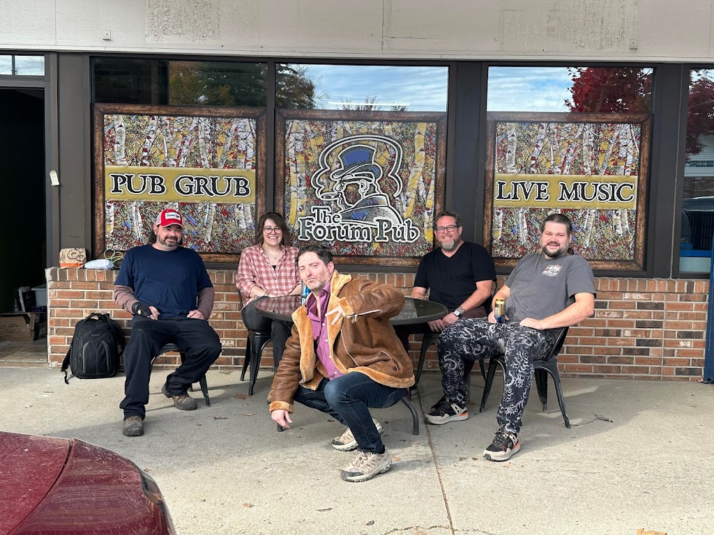 The Forum Pub | restaurant | 15 Village St, Concord, NH 03303, USA | 6035520137 OR +1 603-552-0137