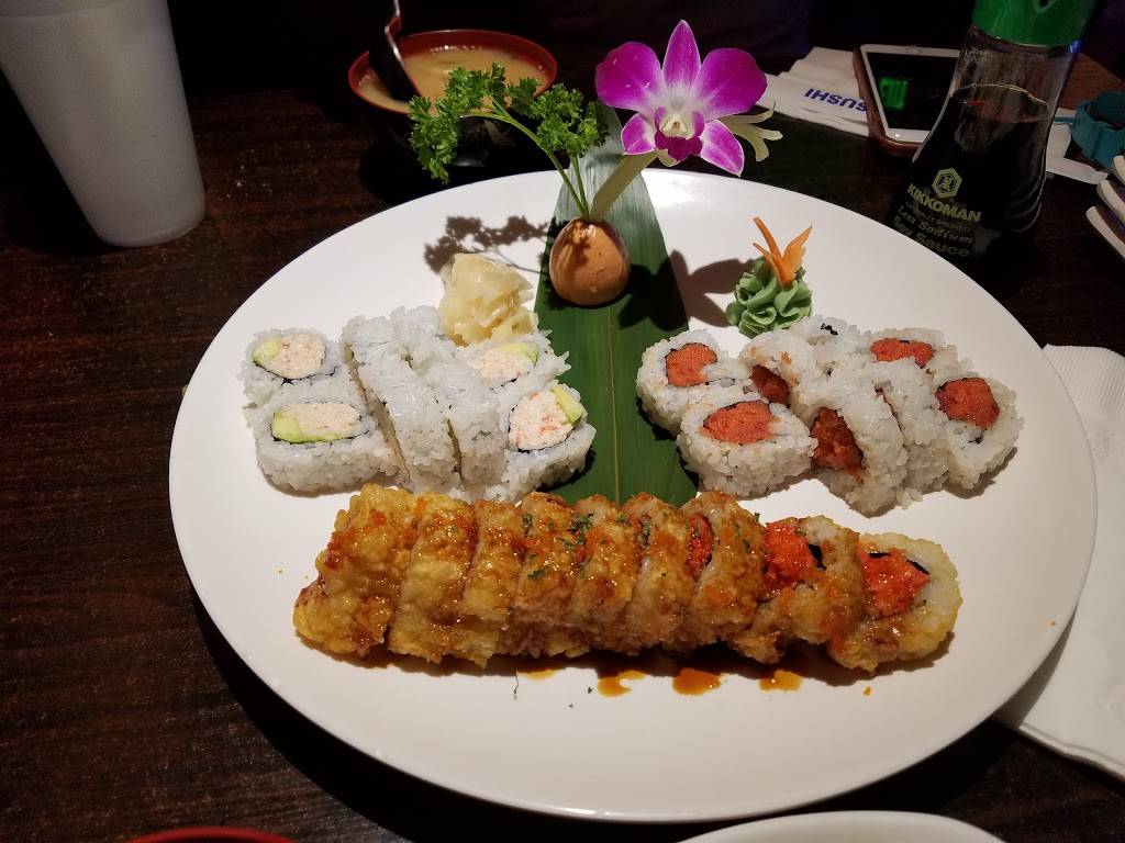 Love Sushi | restaurant | 5620 California Ave F, Bakersfield, CA 93309, USA | 6616380442 OR +1 661-638-0442