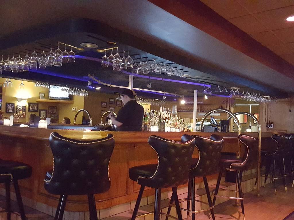 Christophers | restaurant | 2816 Beaver Ave, Des Moines, IA 50310, USA | 5152743694 OR +1 515-274-3694