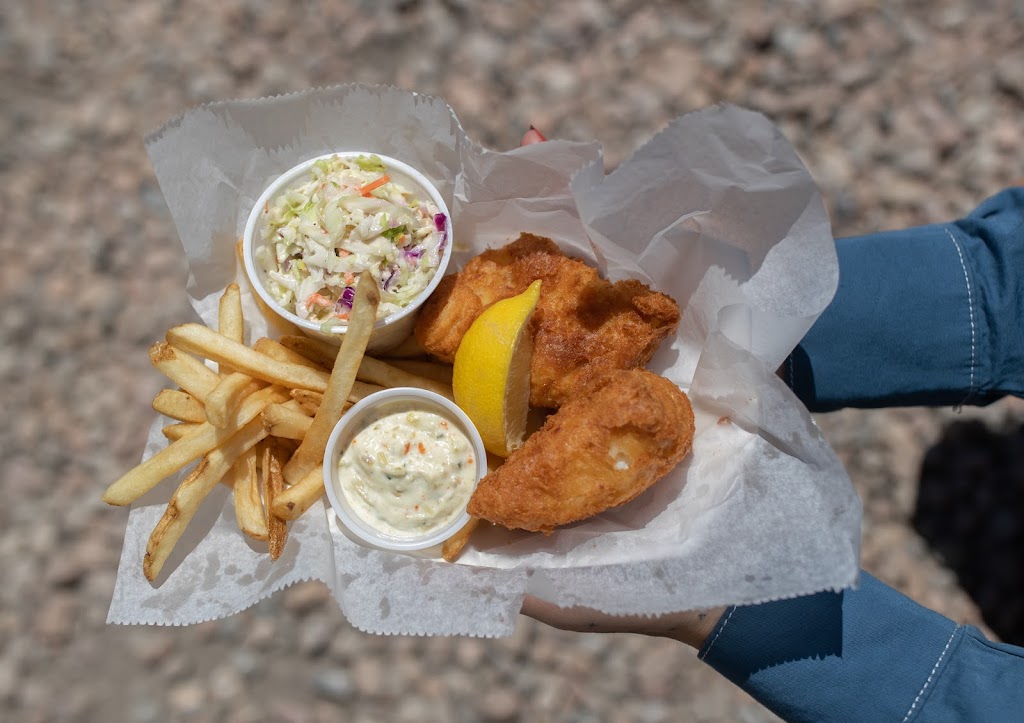 Rebeccas Seafood | restaurant | 435 Water St, New Shoreham, RI 02807, USA | 4014665411 OR +1 401-466-5411