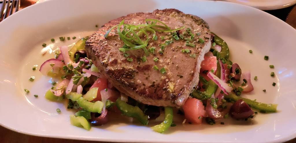 Phils Tara Hideaway | restaurant | 15021 60th St N, Oak Park Heights, MN 55082, USA | 6514399850 OR +1 651-439-9850