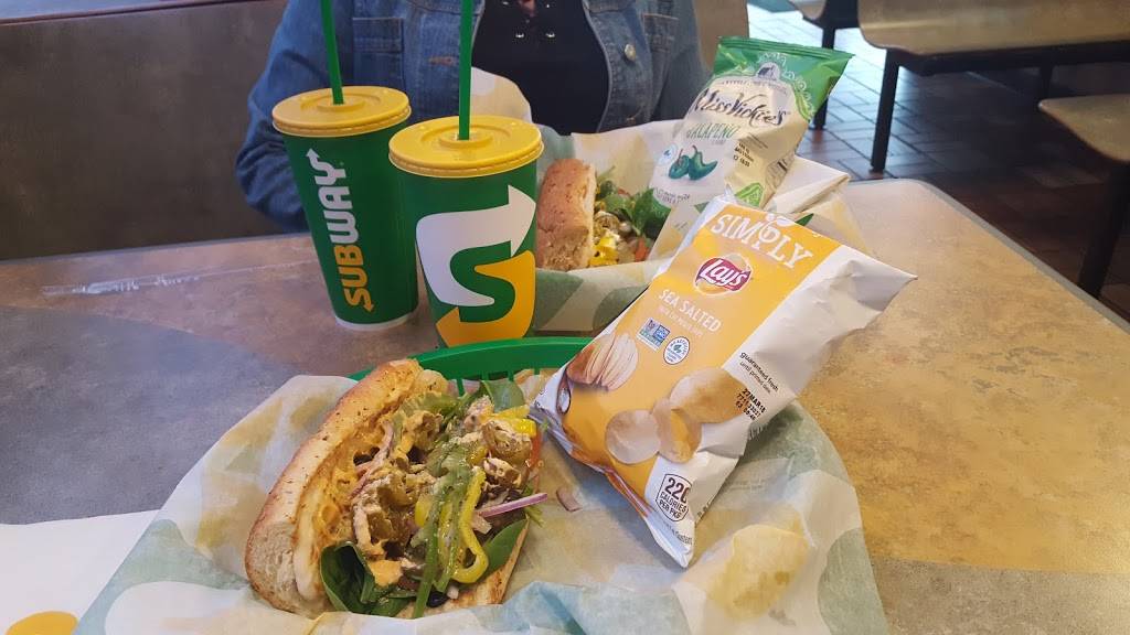 Subway | restaurant | 8181 Tezel Rd, Shopping Ctr Suite 104, San Antonio, TX 78250, USA | 2105214234 OR +1 210-521-4234