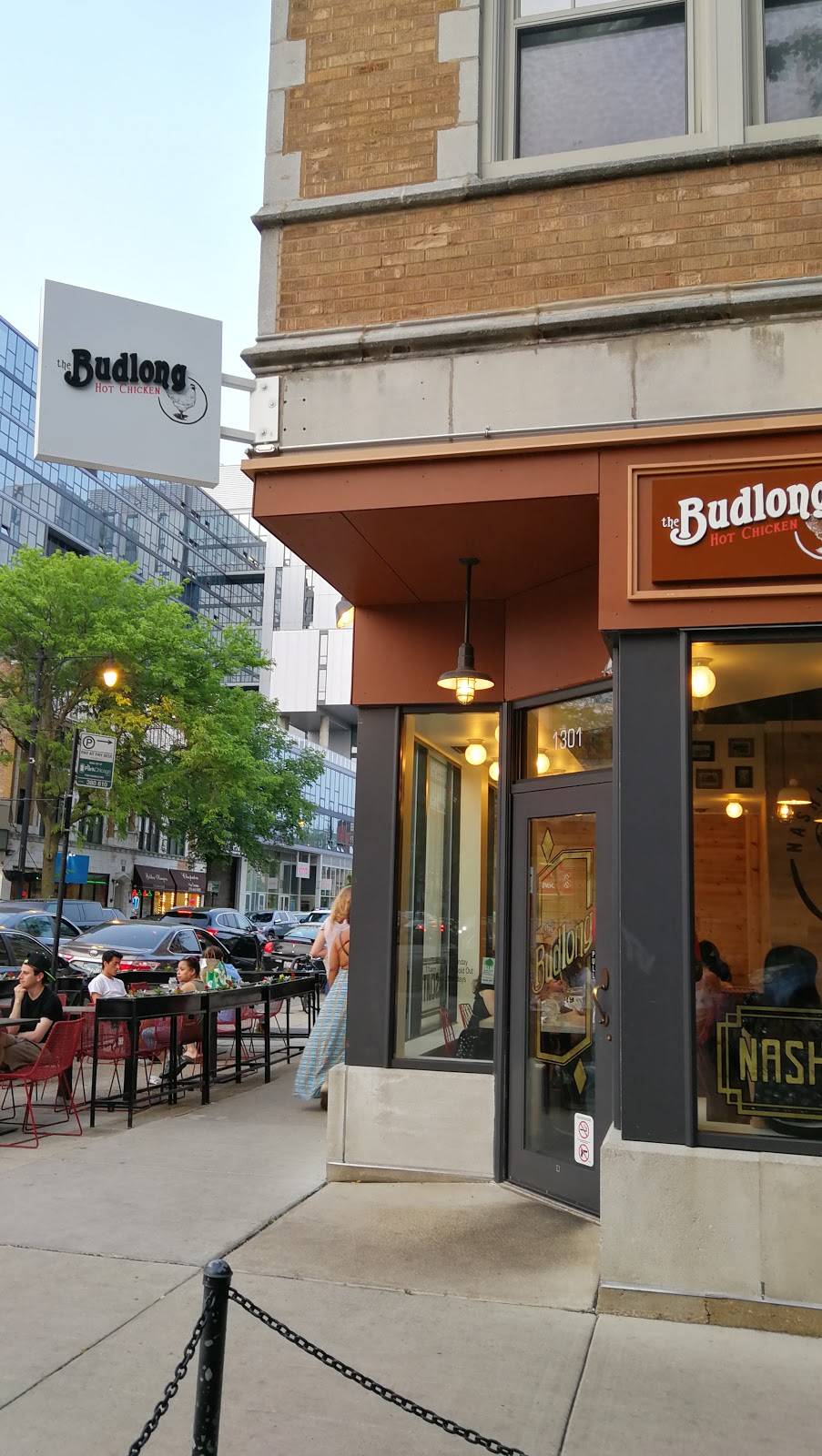 The Budlong | restaurant | 1301 E 53rd St, Chicago, IL 60615, USA | 7732709005 OR +1 773-270-9005