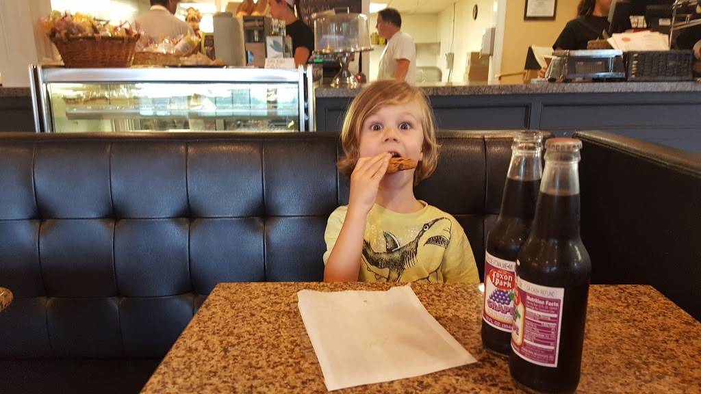 Pasta Avest & Pizzeria | restaurant | 680 Boston Post Rd, Guilford, CT 06437, USA | 2034538779 OR +1 203-453-8779