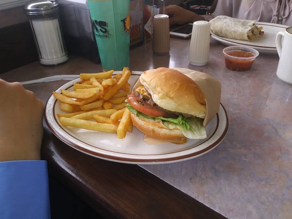 Toms Burgers 18 | restaurant | 1190 Philadelphia St, Pomona, CA 91766, USA | 9096270878 OR +1 909-627-0878
