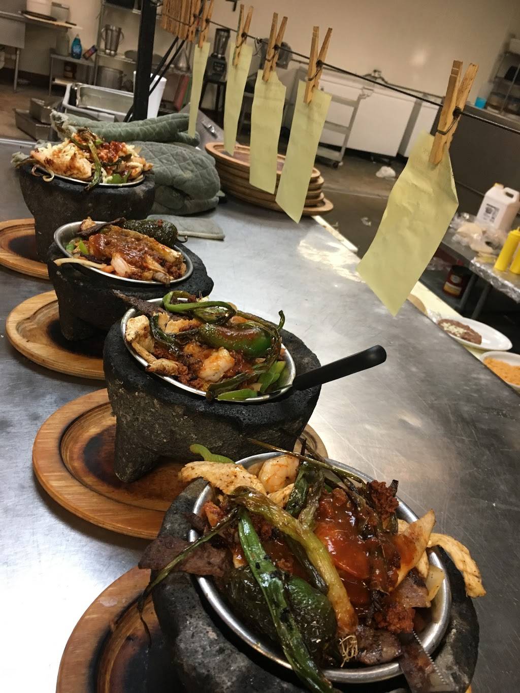 Cazadorez | restaurant | 117 N Milt Phillips Ave, Seminole, OK 74868, USA | 4053823320 OR +1 405-382-3320