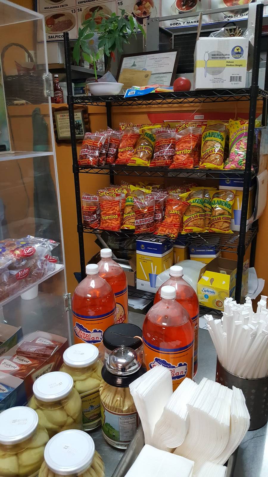 El Manguito Restaurant | restaurant | 12650 Sherman Way, North Hollywood, CA 91605, USA | 8189820907 OR +1 818-982-0907