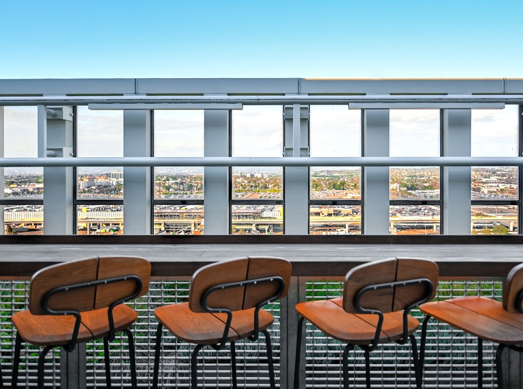 ShoresLAX | restaurant | 5959 W Century Blvd, Los Angeles, CA 90045, USA | 31025890004 OR +1 310-258-9000 ext. 4