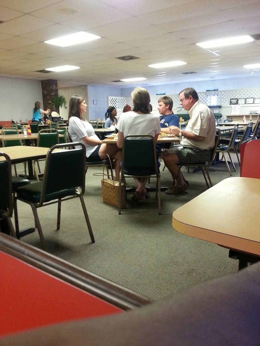 Cloverleaf Restaurant | restaurant | 425 Central Dr, East Dublin, GA 31027, USA | 4782752080 OR +1 478-275-2080