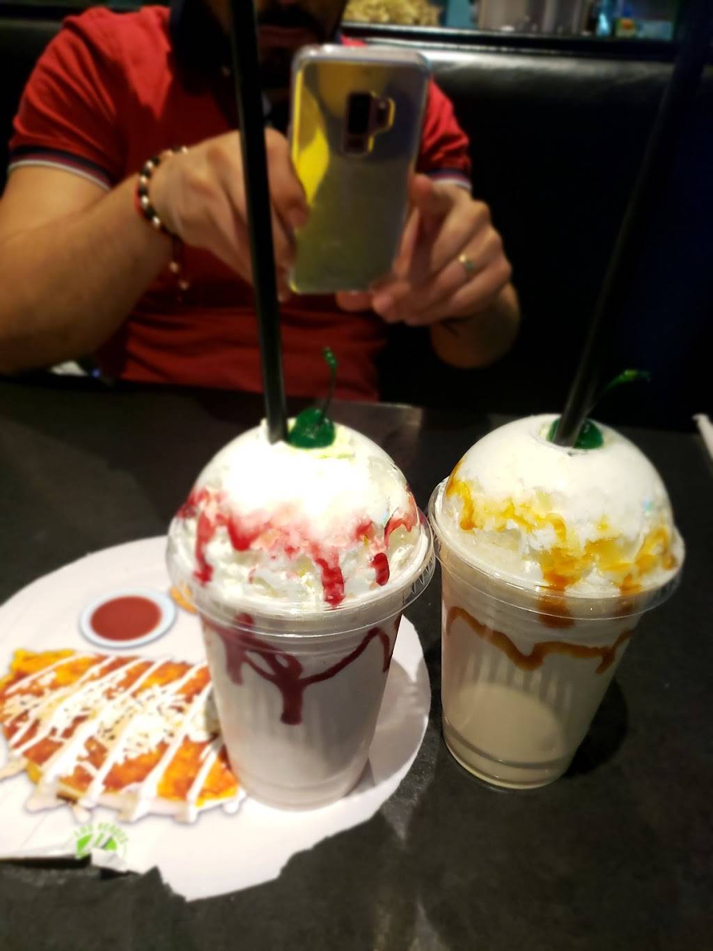 Los Verdes New York | restaurant | 1708, 46-26 Greenpoint Ave, Sunnyside, NY 11104, USA | 7182556600 OR +1 718-255-6600