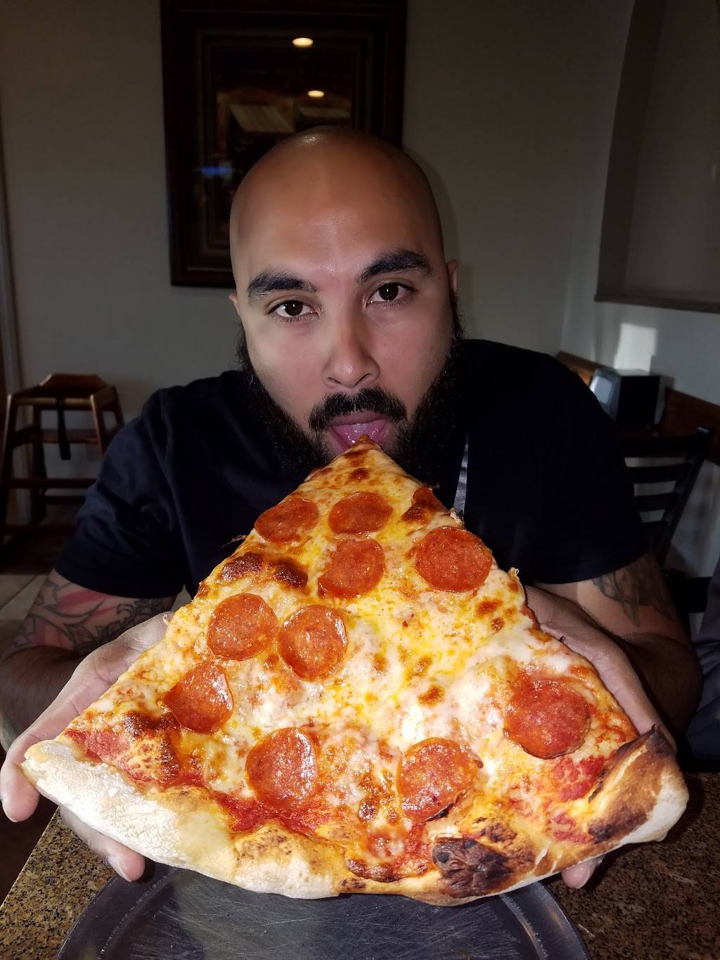 Mom & Doms Pizza | restaurant | 5025 Shawline St, San Diego, CA 92111, USA | 8582921511 OR +1 858-292-1511