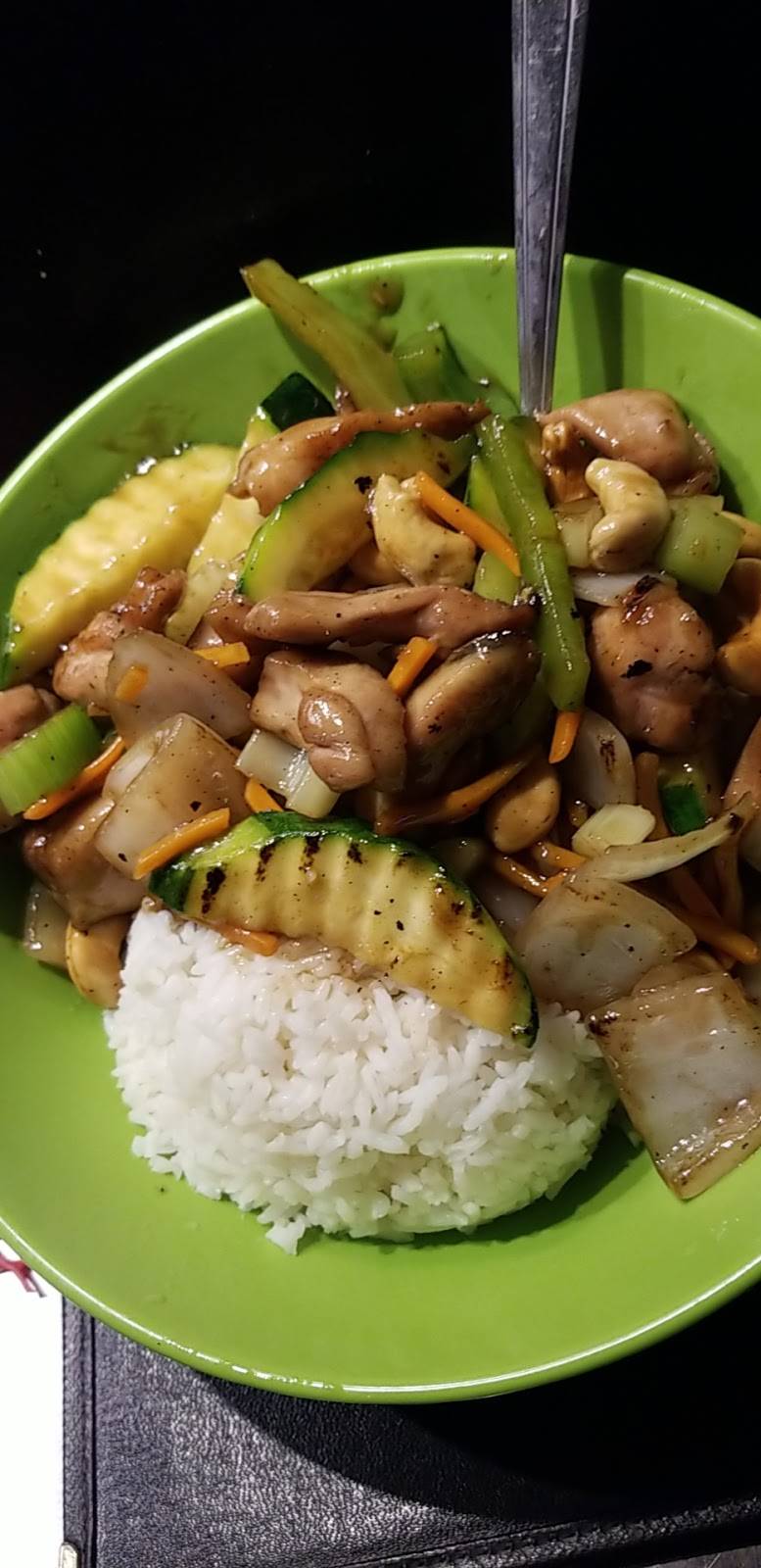 Top Dog Sports Grill | restaurant | 1798 12th St SE, Salem, OR 97302, USA | 5035860245 OR +1 503-586-0245