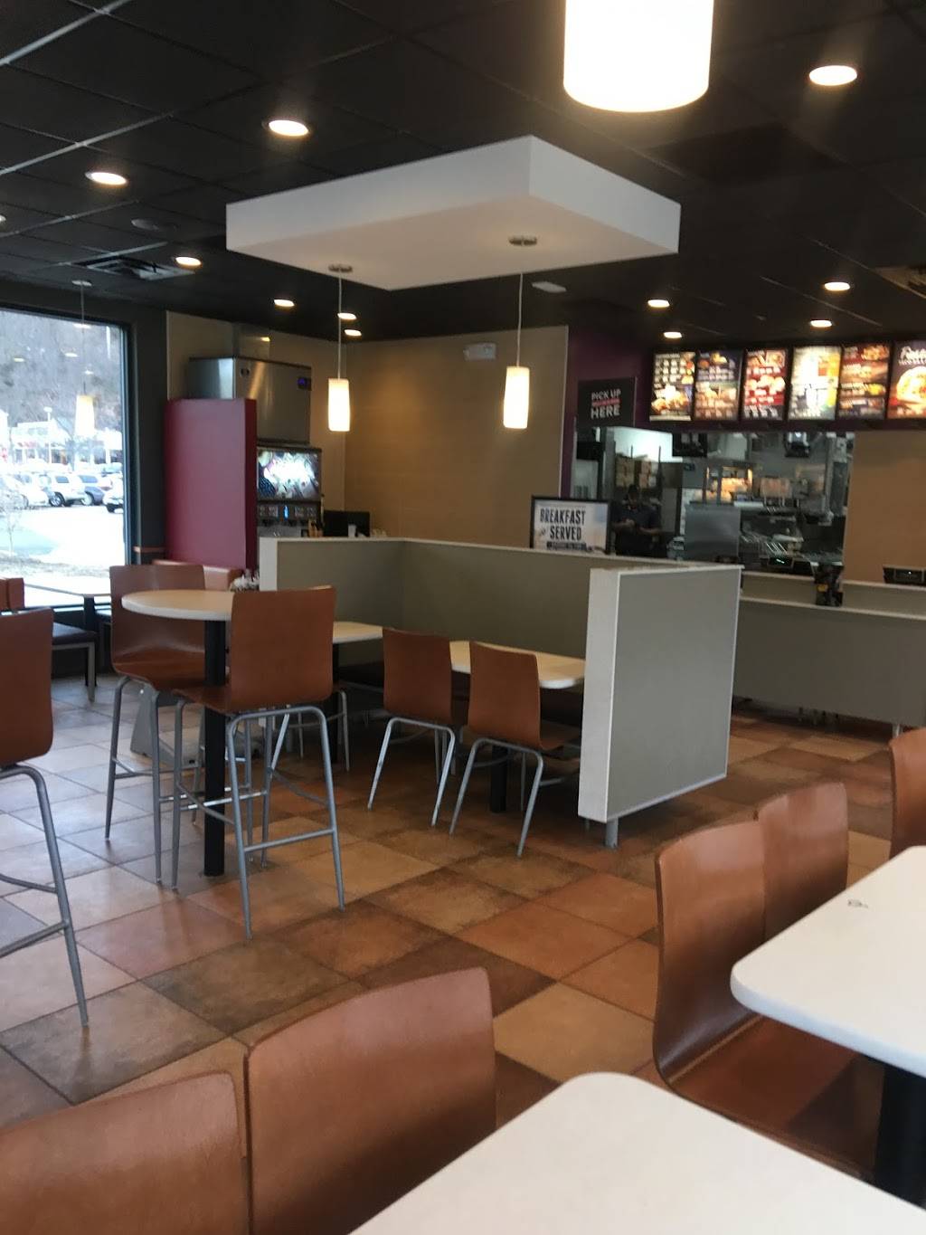 Taco Bell | meal takeaway | 130 Amity Rd, New Haven, CT 06515, USA | 2033877451 OR +1 203-387-7451