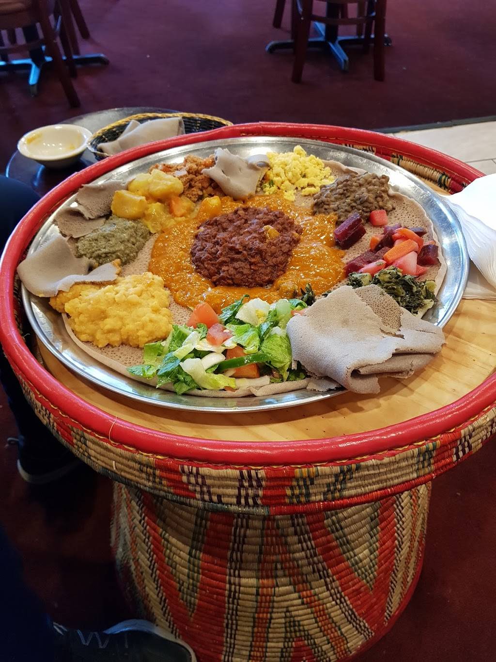Checheho Ethiopian Restaurant | restaurant | 5820 Seminary Rd, Falls Church, VA 22041, USA | 7033416555 OR +1 703-341-6555