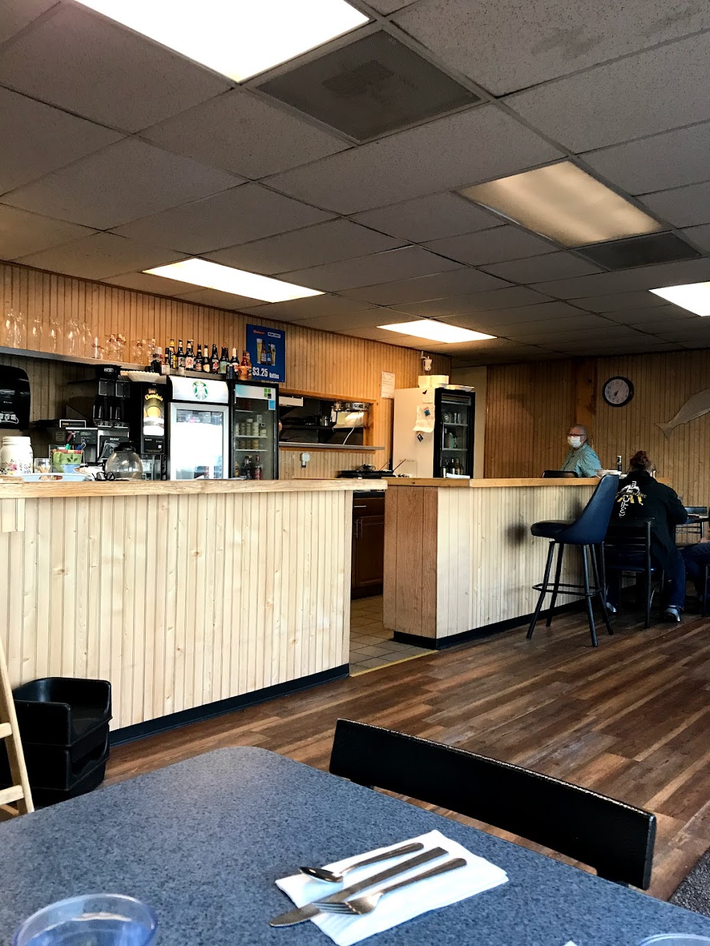 By the Bay Cafe | restaurant | 343 Front St, Sekiu, WA 98381, USA | 3609632998 OR +1 360-963-2998