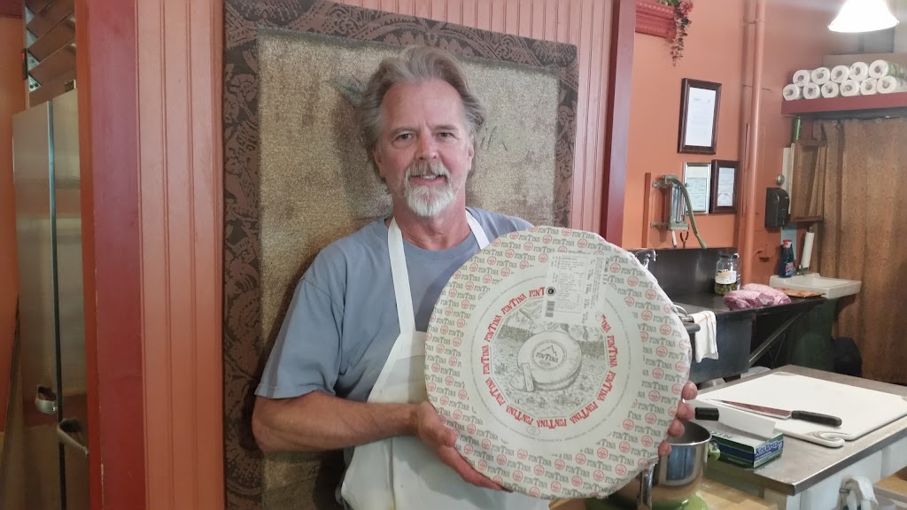 Costellos Market | restaurant | 99 Maple St, Middlebury, VT 05753, USA | 8023883385 OR +1 802-388-3385