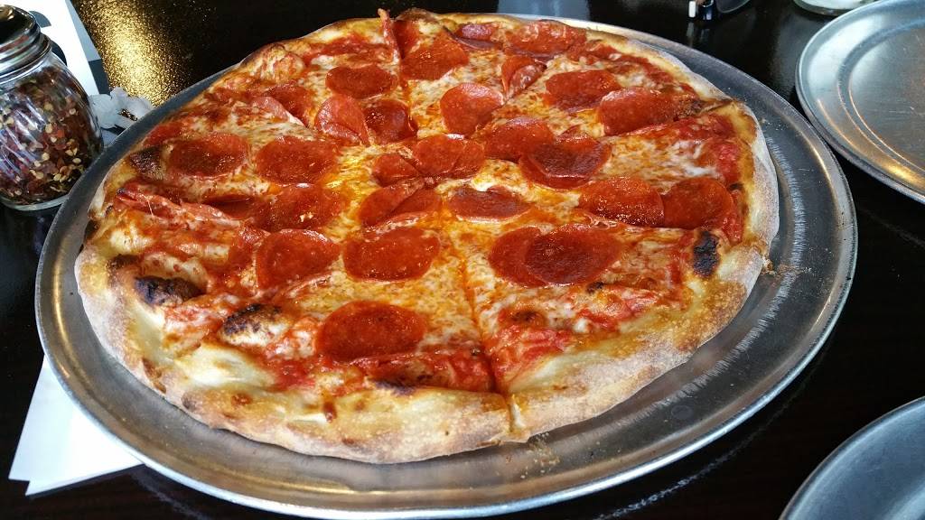 46th St. New York Style Pizzeria/Bulverde | restaurant | 121 Bulverde Crossing, Bulverde, TX 78163, USA | 8309804678 OR +1 830-980-4678