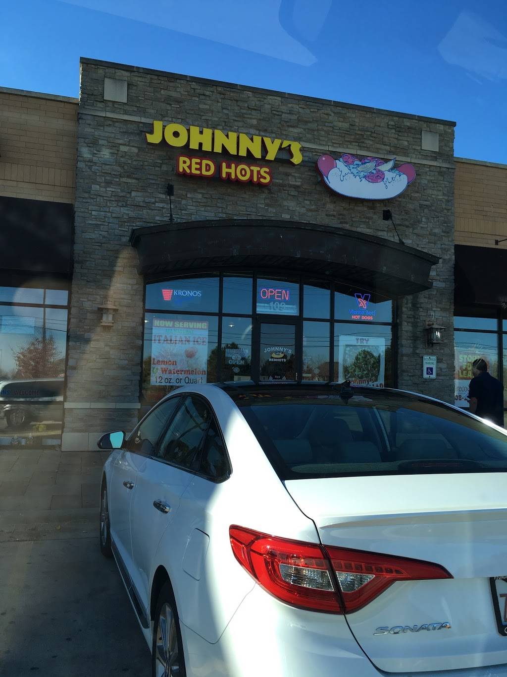 Johnnys Red Hots | restaurant | 4931 IL-59, Naperville, IL 60564, USA | 6309042800 OR +1 630-904-2800