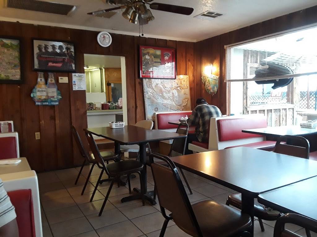 El Charro Tapatio | restaurant | 2405 S Main St, Porterville, CA 93257, USA | 5597815923 OR +1 559-781-5923
