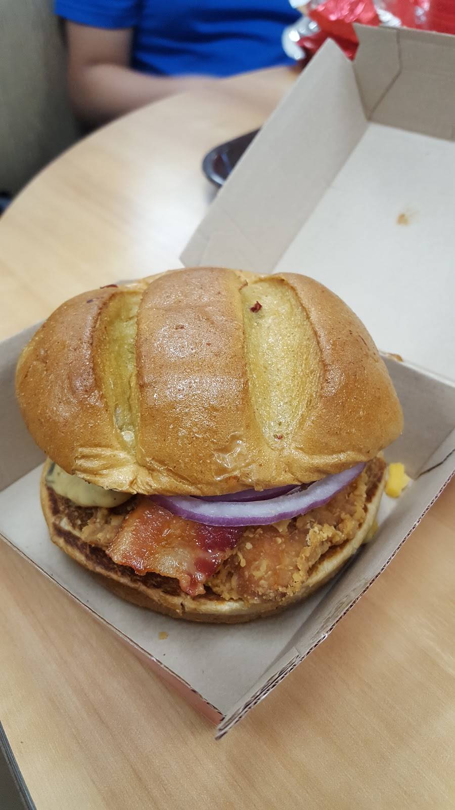 Wendys | restaurant | 156 Laconia Rd, Tilton, NH 03276, USA | 6032869644 OR +1 603-286-9644