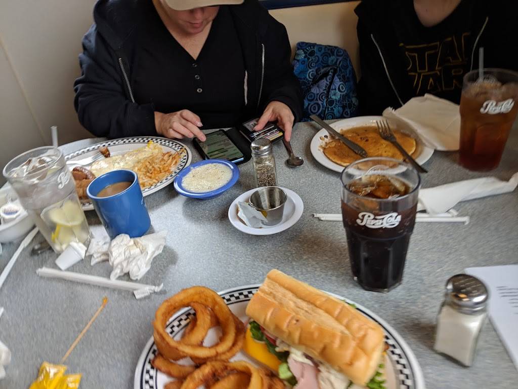 Carolinas Diner | restaurant | 10102 S Main St W, Archdale, NC 27263, USA | 3364344915 OR +1 336-434-4915