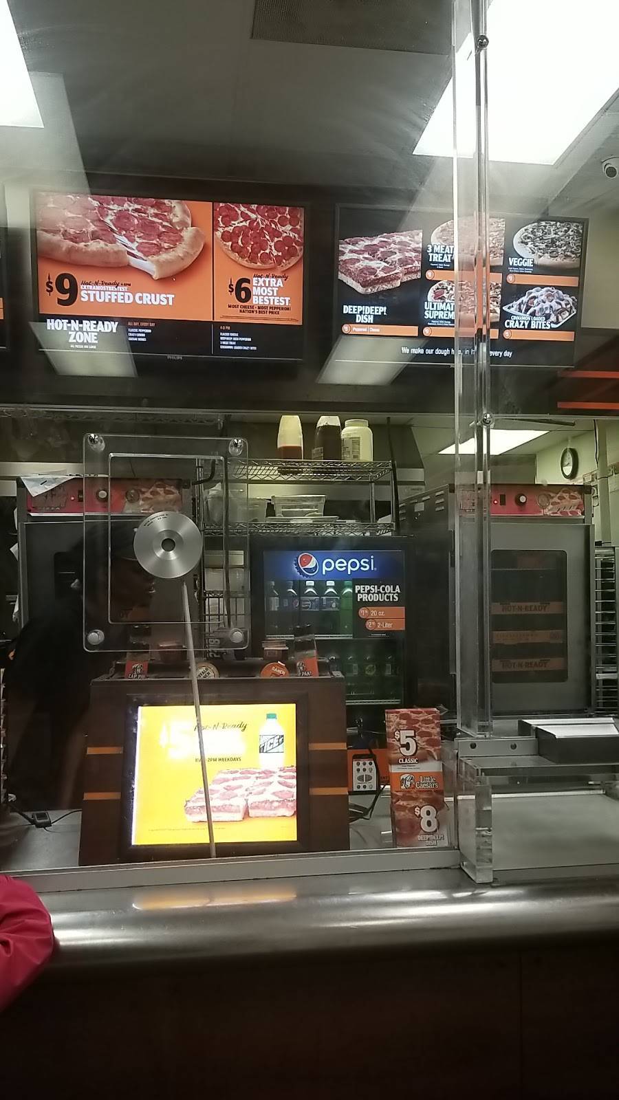 Little Caesars Pizza | meal takeaway | 19400 W 7 Mile Rd, Detroit, MI 48219, USA | 3133872400 OR +1 313-387-2400