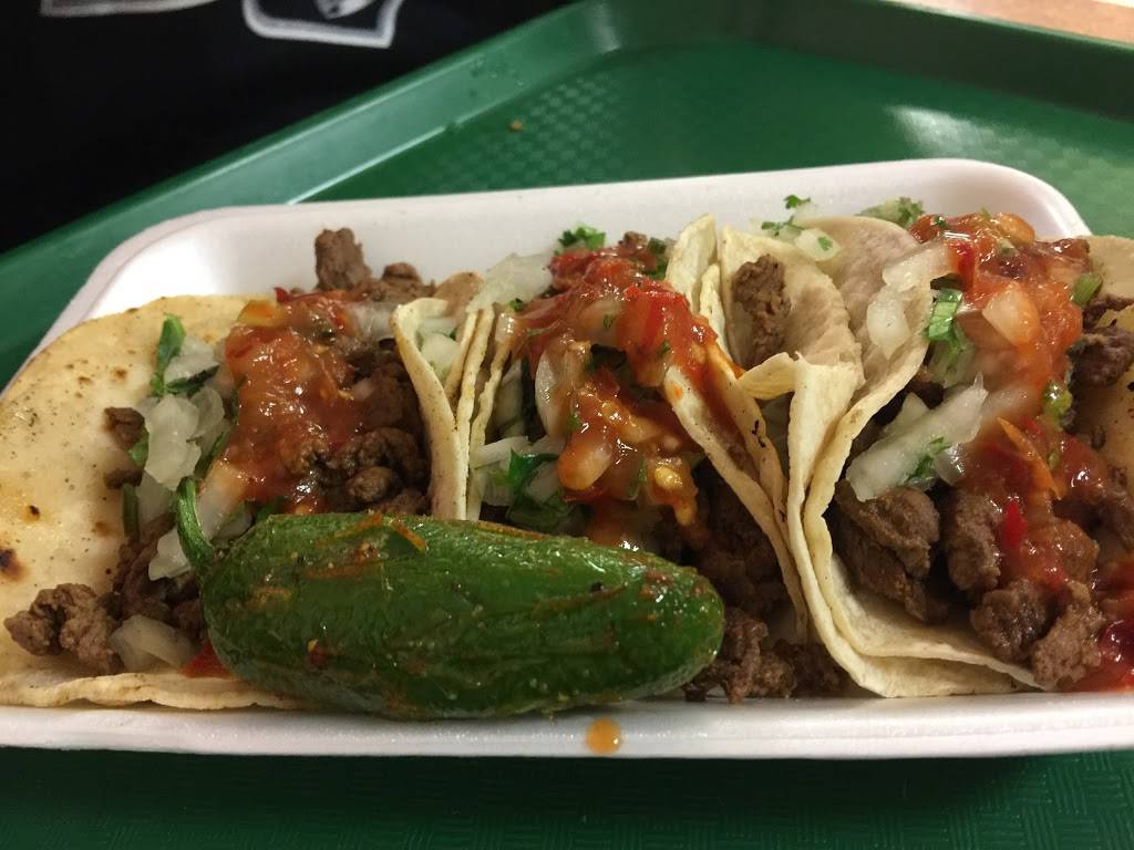 Tacos Los Compadres | restaurant | 5598 Mission Boulevard, Riverside, CA 92509, USA | 9517796224 OR +1 951-779-6224