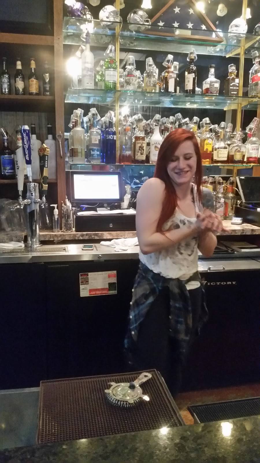 Chiefs Sports Grill | restaurant | 104, 806 Atlas Ave, Killeen, TX 76542, USA | 2546992299 OR +1 254-699-2299