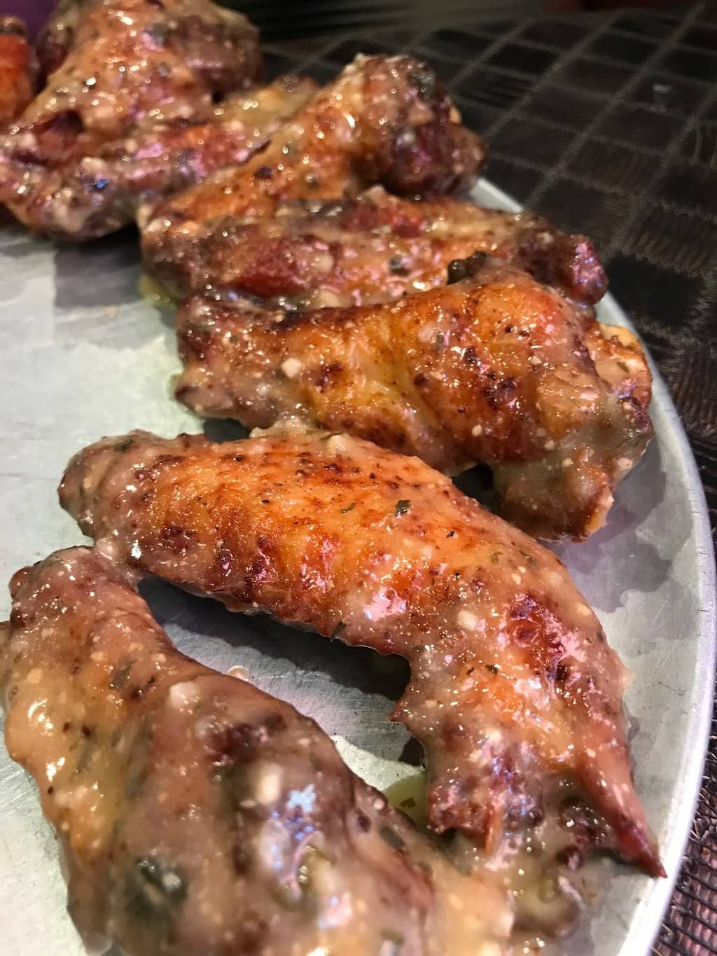 Heroes Pub & Grub | restaurant | 5940 W Union Hills Dr, Glendale, AZ 85308, USA | 6025883000 OR +1 602-588-3000