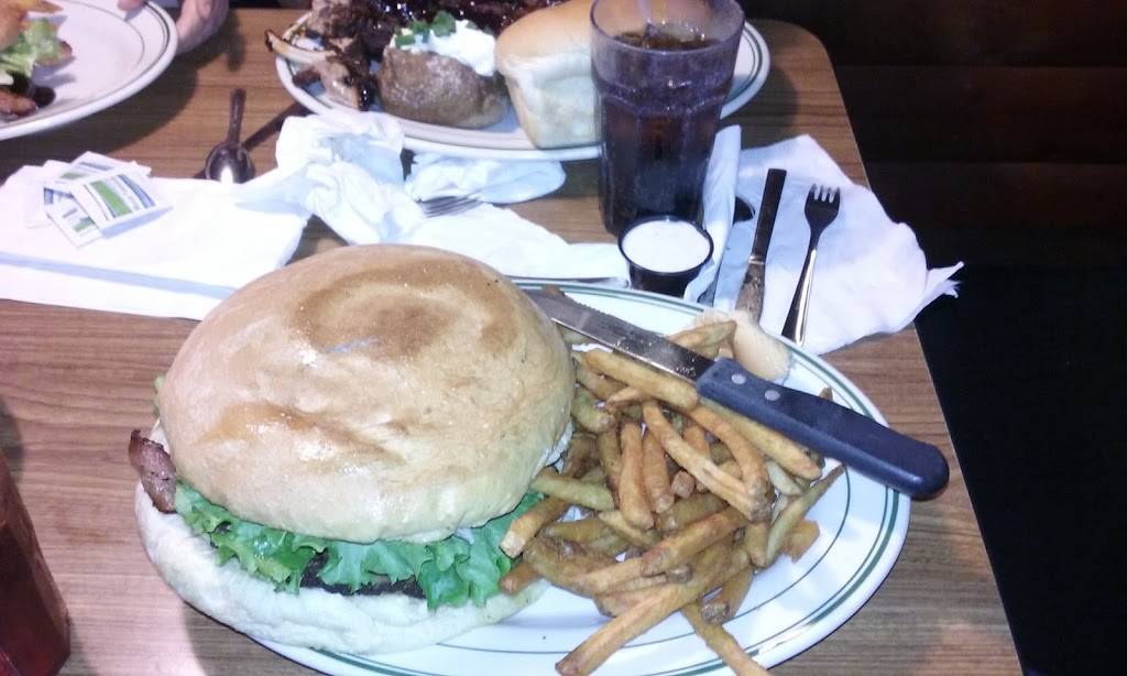 Lyons Indian Cuisine & Bar | restaurant | 3121 W Benjamin Holt Dr, Stockton, CA 95219, USA | 2096664372 OR +1 209-666-4372