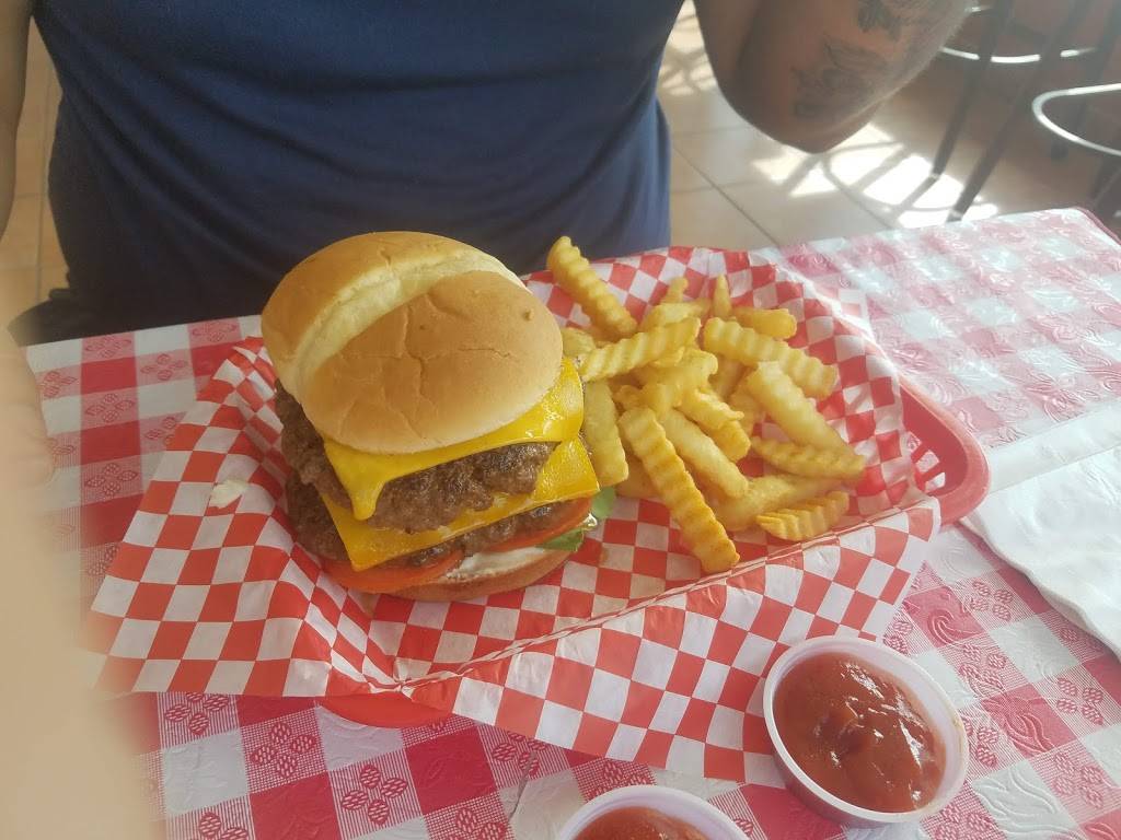 Lip Smackers | restaurant | 4200 N Pennsylvania Ave, Oklahoma City, OK 73112, USA | 4056049770 OR +1 405-604-9770