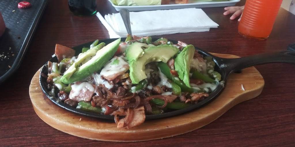 El Zocalo Tortas Y Bakery | bakery | 701 S 38th St, Tacoma, WA 98418, USA | 2534749000 OR +1 253-474-9000