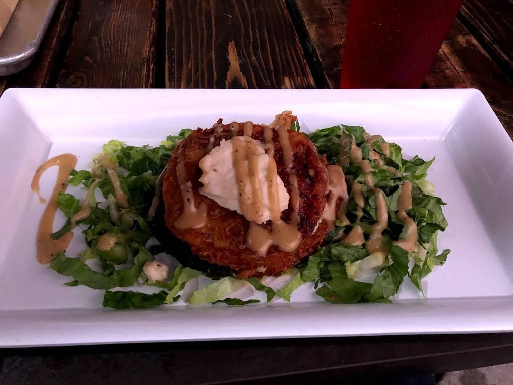 Forty Thieves | restaurant | 727 Elmwood Ave, Buffalo, NY 14222, USA | 7164643822 OR +1 716-464-3822