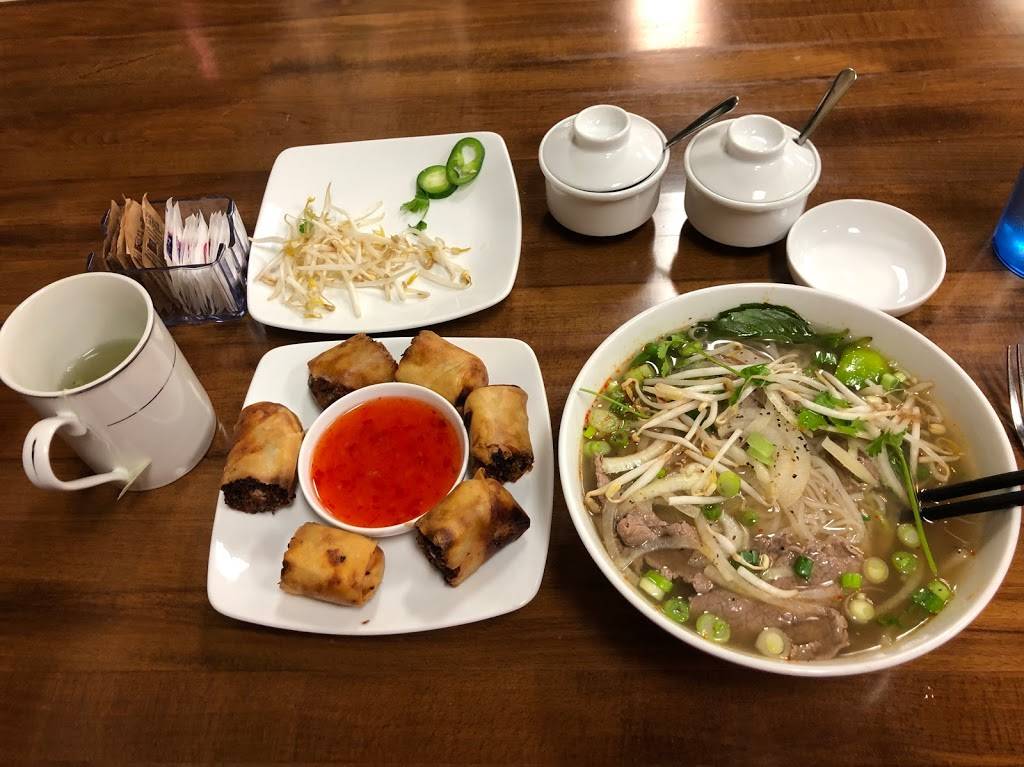 Gia Dinh Pho and Vietnamese Cuisine | restaurant | Suite #A1, 549 W International Airport Rd, Anchorage, AK 99518, USA | 9072222663 OR +1 907-222-2663