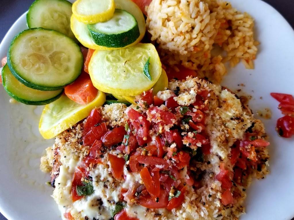 Outback Steakhouse | restaurant | 27230 Bay Landing Dr, Bonita Springs, FL 34135, USA | 2399483575 OR +1 239-948-3575