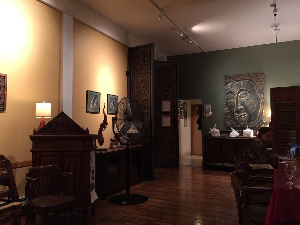 Orrapin Thai Cuisine | restaurant | 10 Boston St, Seattle, WA 98109, USA | 2062837118 OR +1 206-283-7118