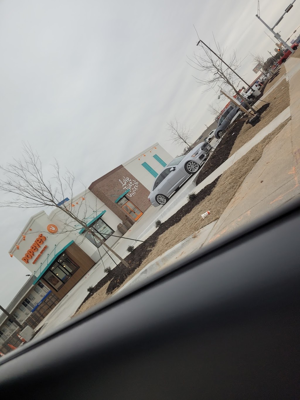 Popeyes Louisiana Kitchen | restaurant | 1900 TX-356 E, Irving, TX 75060, USA | 2544939648 OR +1 254-493-9648