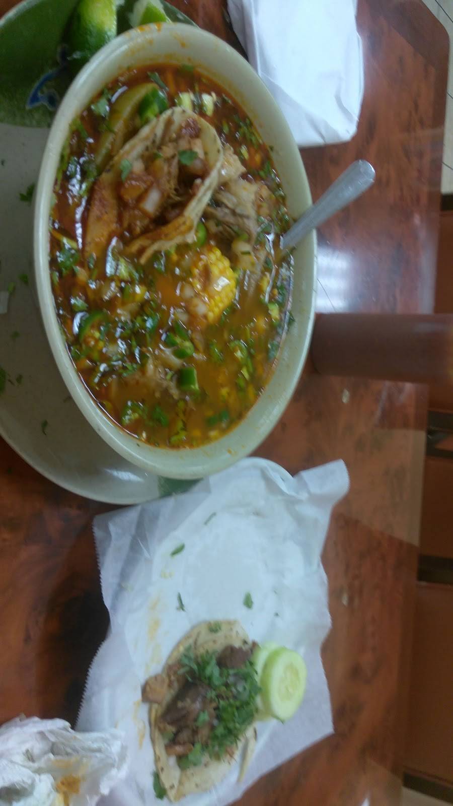 Supermercado y Restaurante El Mariachi | restaurant | 6301 N Tryon St #101-105, Charlotte, NC 28213, USA | 7047370133 OR +1 704-737-0133