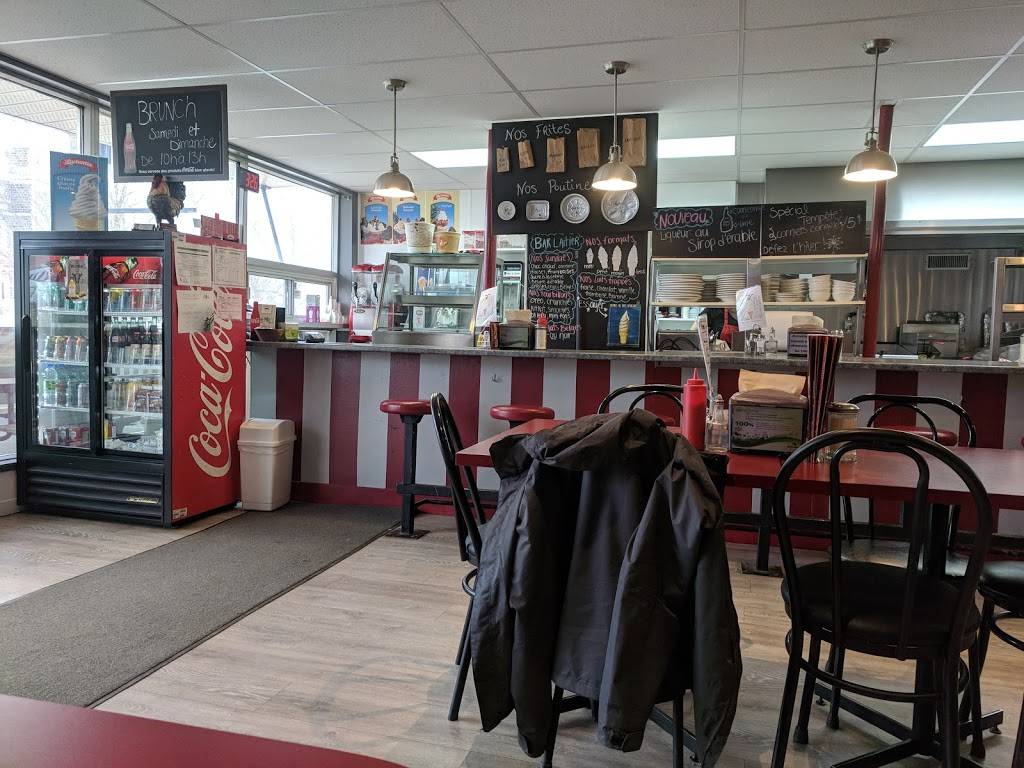 Resto-Cantine La B.A. | restaurant | 6072 Rue Principale, Saint-Félix-de-Kingsey, QC J0B 2T0, Canada | 8198481444 OR +1 819-848-1444