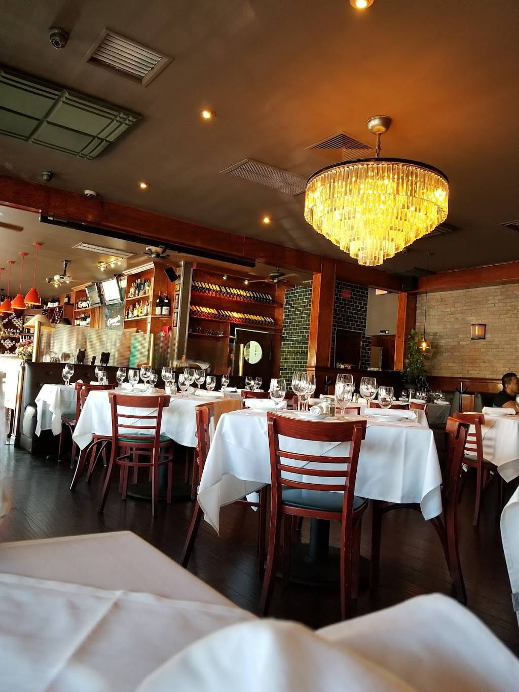 Georges Restaurant & Lounge | restaurant | 300 72nd St, Miami Beach, FL 33141, USA | 3058645586 OR +1 305-864-5586