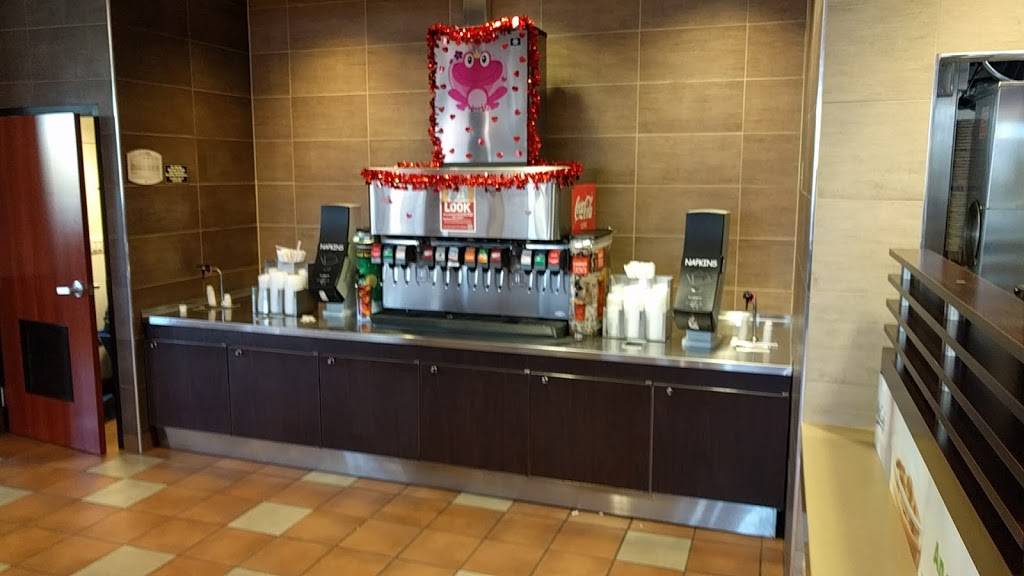 McDonalds | cafe | 4550 N Cumberland Ave, Chicago, IL 60656, USA | 7736254343 OR +1 773-625-4343