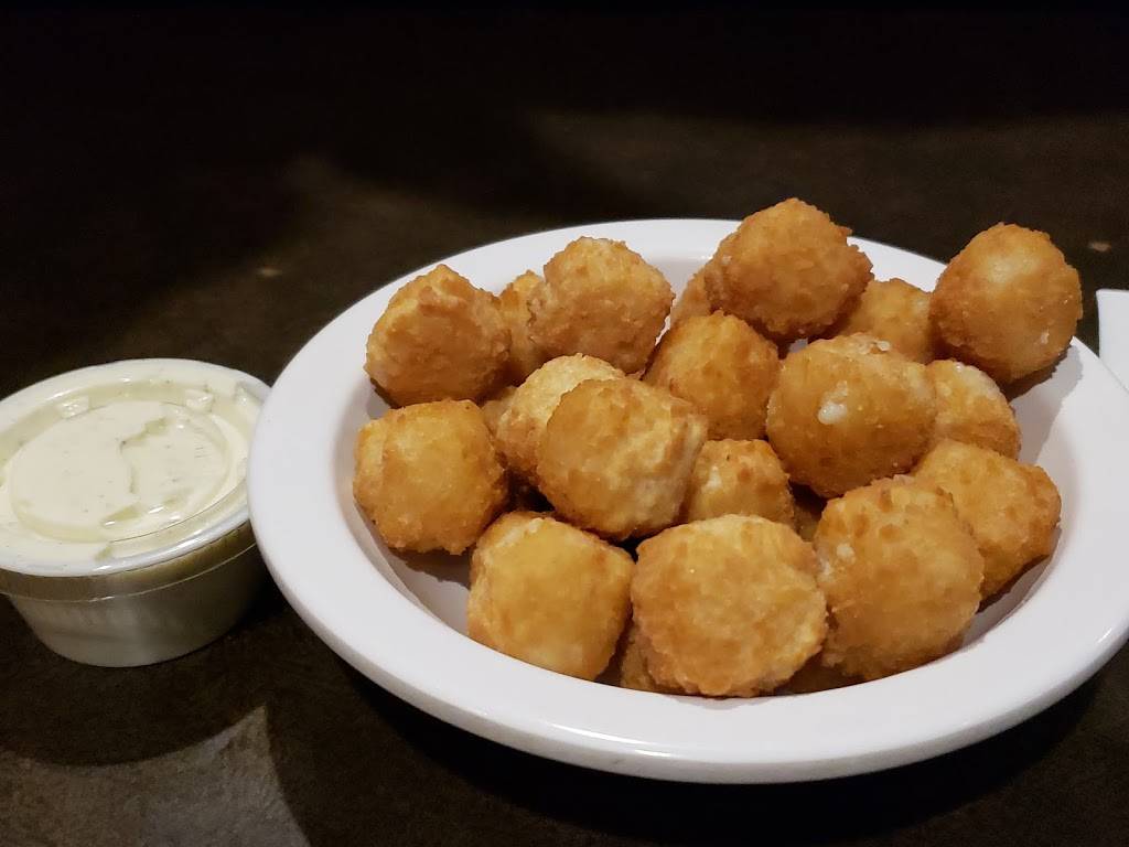 Mugsys | restaurant | 1310 N Main St, Bloomington, IL 61701, USA | 3098272628 OR +1 309-827-2628