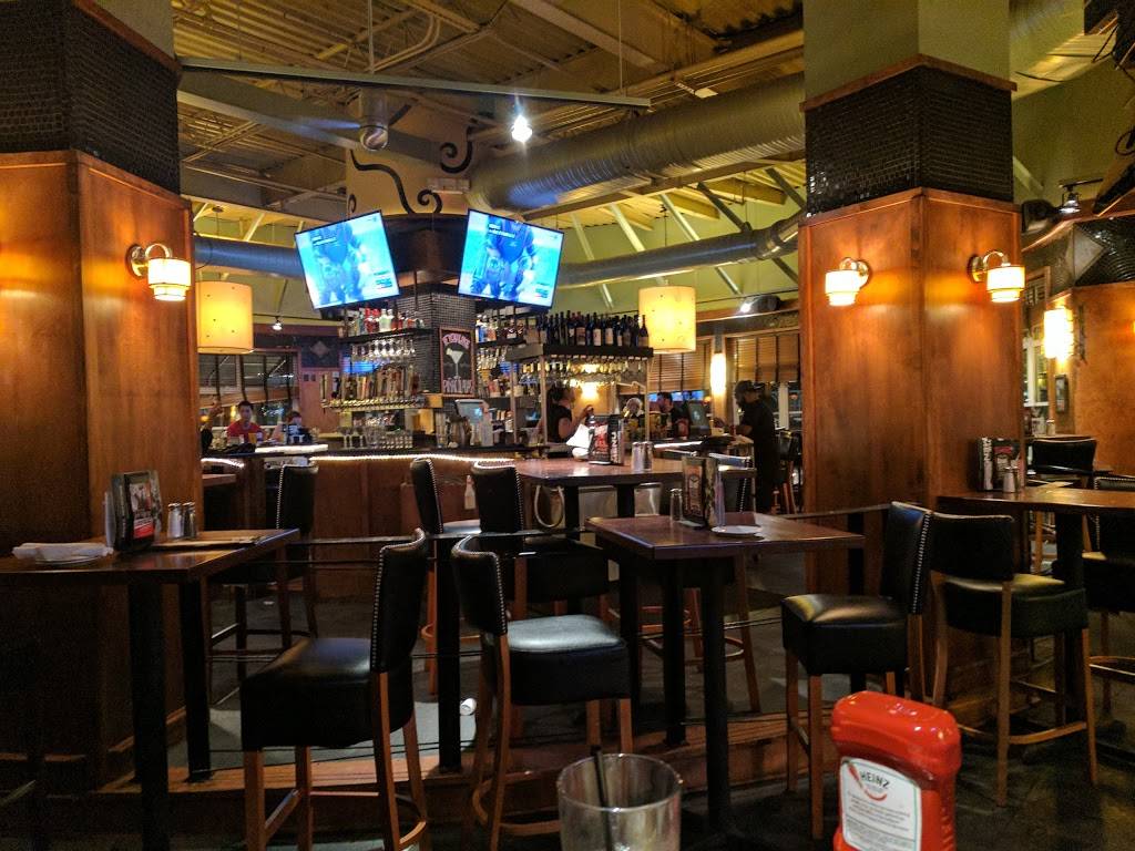 Bar Louie - Easton Town Center | night club | 3970 Easton Station, Columbus, OH 43219, USA | 6144754800 OR +1 614-475-4800